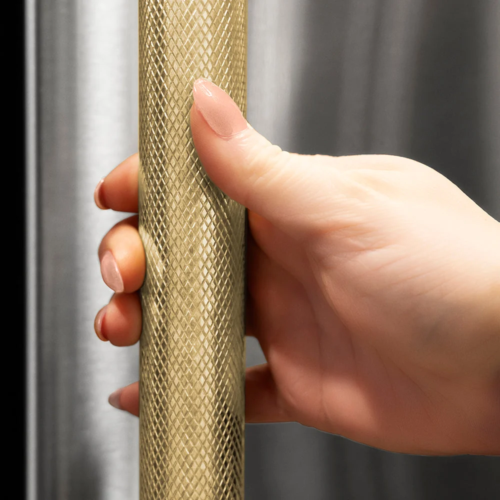 ZLINE Autograph Edition Column Refrigeration Helix Handle (Set of 1) in Champagne Bronze (RCHZ-K-CB) - Image 2